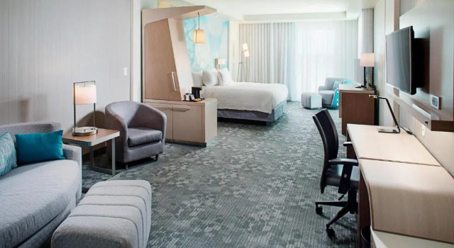 Люкс c 1 комнатой Courtyard by Marriott Dallas Carrollton and Carrollton Conference Center