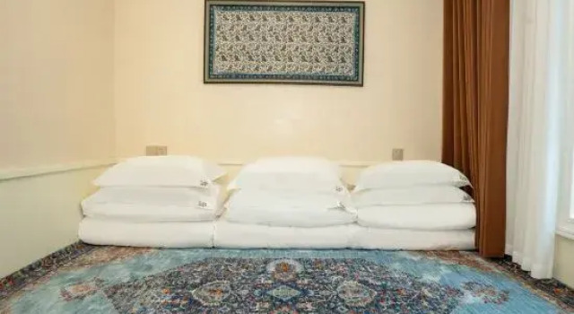 Люкс Yining Nalely Garden homestay  (Liuxing Street Scenic Area)
