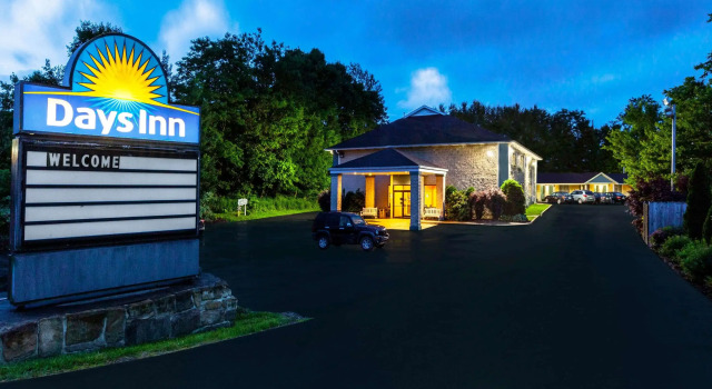Days Inn by Wyndham Donegal, Rezerwuj Hotel Donegal Pensylwania