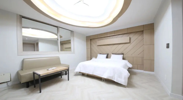 Люкс Eco Hotel