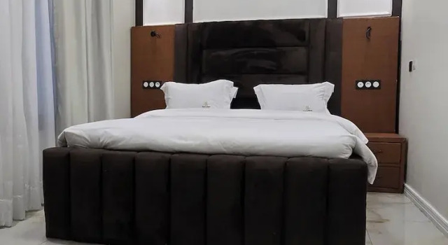 Deluxe Apartment Sunaa home Logpom