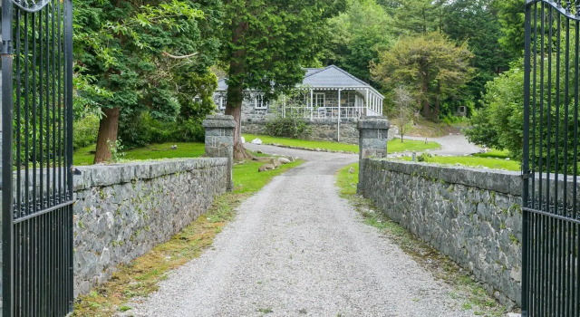 Cae Mab Dafydd, Забронировать Отель Лланфэрфечейн Клоид
