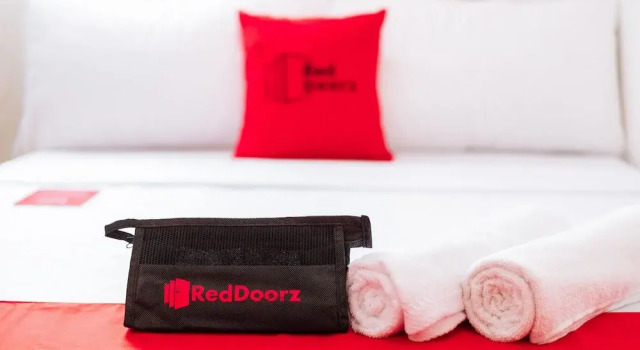 RedDoorz @ Amaia Skies Avenida