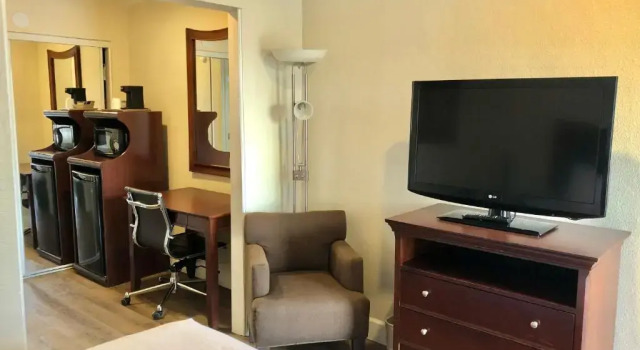 Двухместный номер Standard Blu Pacific Hotel