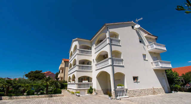 Apartments Kendes