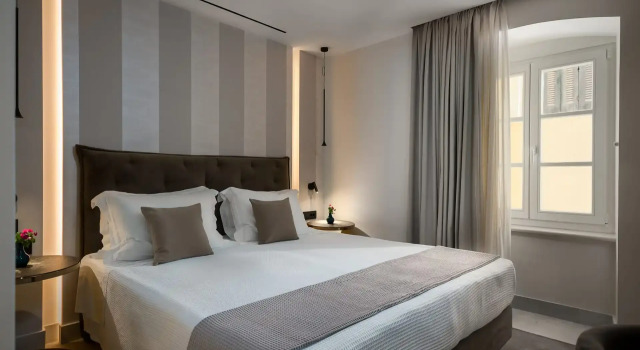 Люкс Deluxe с частичным видом на море New York Luxury Suites