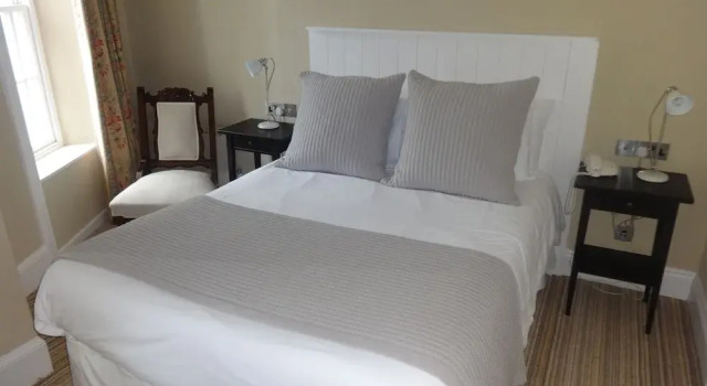 Двухместный номер Standard с балконом Les Douvres Hotel