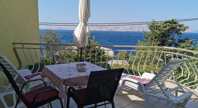 Zlato - With Pool - A4 Mendula
