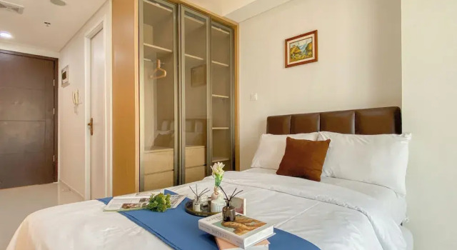 Studio Room Near Kalideres Station At Daan Mogot City Apartment, Book Apartment Jakarta Jakarta Province