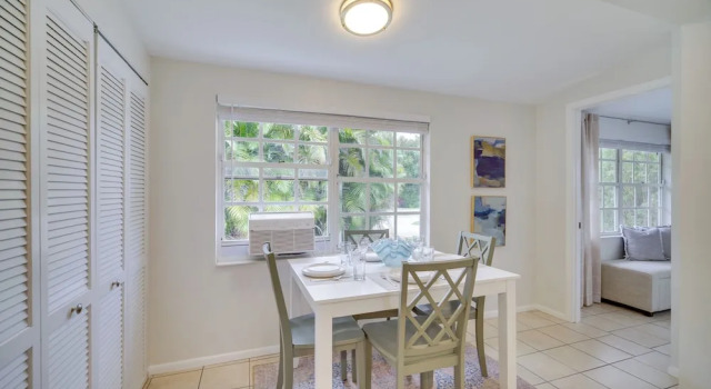 Coastal Vero Beach Home Near the Ocean w/ Patio, จอง อพาร์ทเมนท์ เวโรบีช เซาท์ ฟลอริดา