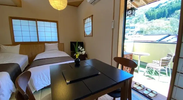 Yufuin Onsen Poppo-an, Prenota Hotel Hotel a Kyushu con parcheggio, Parcheggio