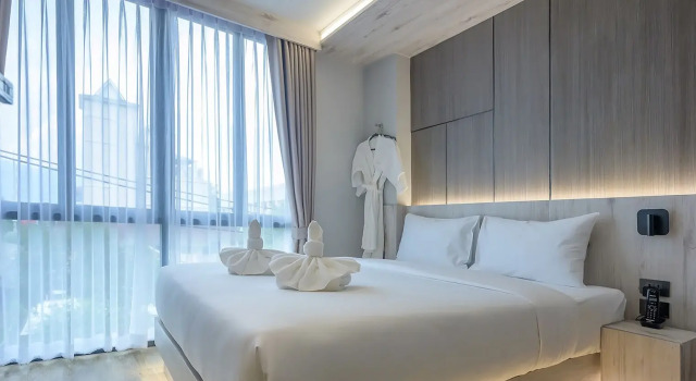 Le Bis Hotel, Забронировать Отель Отели Чиангмай с бассейном, рядом с Офис компании Elephant Care &amp; Grand Canyon Jumping, Бассейн