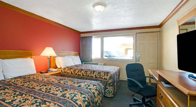Четырёхместный номер Standard Econo Lodge Galveston Seawall