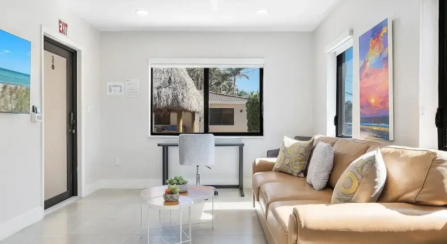 Апартаменты Superior Walnut By The Sea