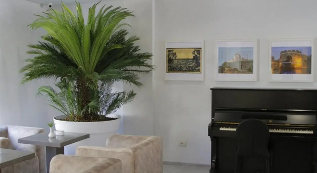 Hotel Dyrrah, Rezerwuj Hotel Hotele w Durres County z parkingiem, Parking