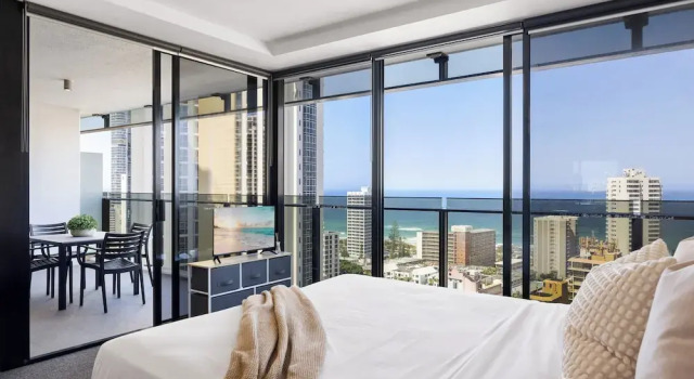 Апартаменты c 1 комнатой с балконом и с видом на океан Circle on Cavil Holidays Gold Coast