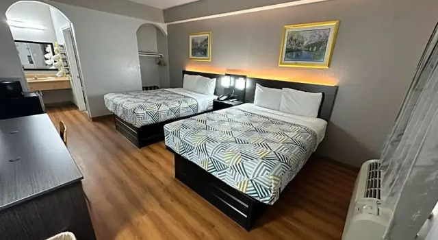 Четырёхместный номер Standard Motel 6 Alvarado TX