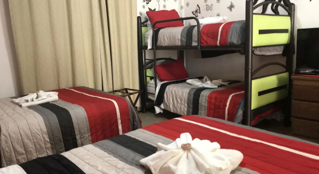 Люкс Comfort c 1 комнатой с балконом и с видом на город Suites Fenicia