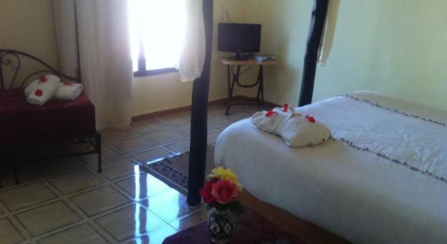 Riad Chouitter, Prenota Hotel Hotel a Al Ouidane con piscina, Piscina