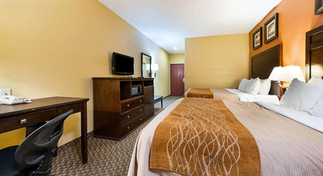 Четырёхместный номер Standard Spark by Hilton Opelousas