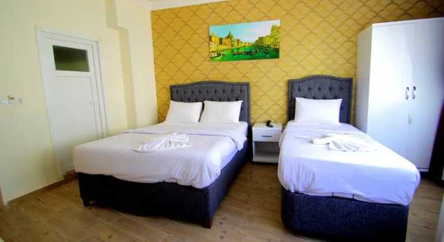 Standardowy trzyosobowy pokój Grand FM Hotel