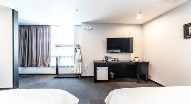 Трёхместный номер Deluxe Gangneung Tourist Hotel