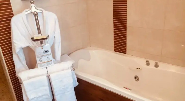 Двухместный номер Standard с балконом Clos La Boëtie & Spa