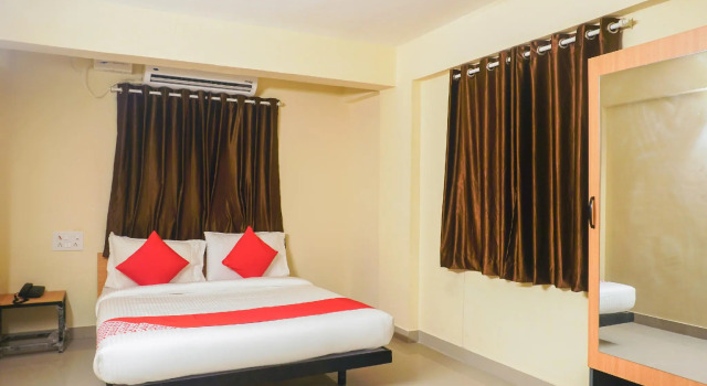 Collection O 75883 Hotel Galaxy Hospitality, Забронировать Отель Отели штата Махараштры 3 звезды, 3*