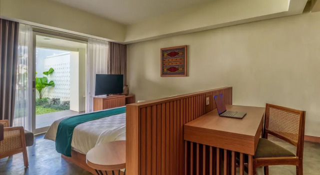 Ayom Suite