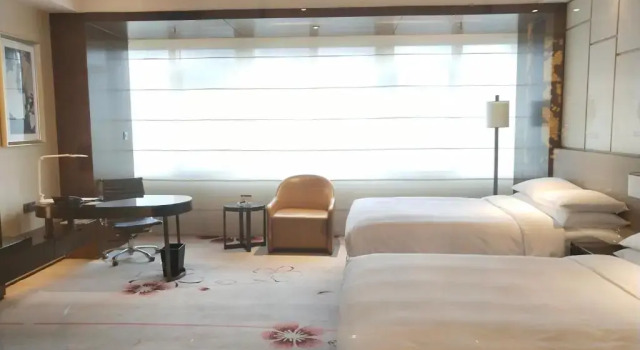 Двухместный клубный номер Standard Renaissance Nanjing Olympic Centre Hotel