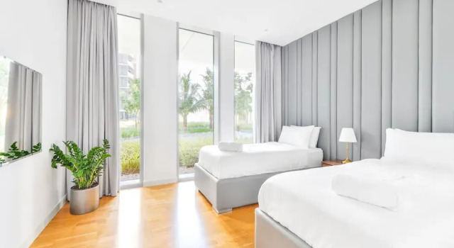 Elegant 2BR with maids room and Ain View, Забронировать Апартаменты/квартира Отели Эмирата Дубая с парковкой, рядом с Jumeirah Beach Residence Tram Station 2, Парковка