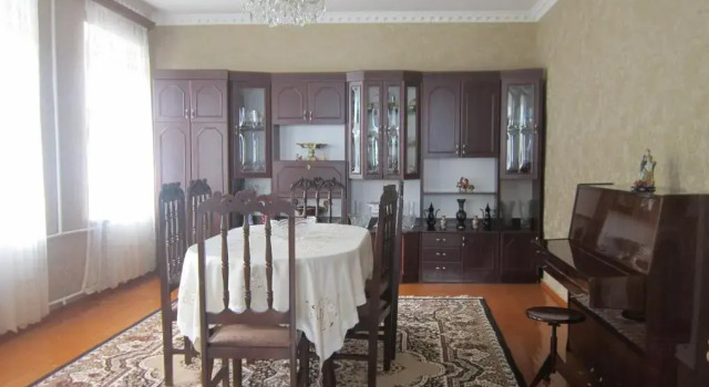 Ineza's Guest House, Rezerwuj Pensjonat Hotele w Mtkheta-Mtianeti z parkingiem, Parking