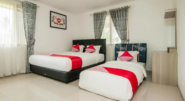 Люкс OYO 882 Puri Gevana Guest House