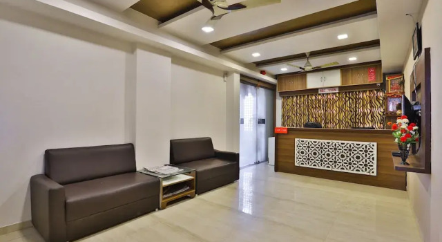Hotel Tirupati - Ahmedabad, Rezervovat Hotel Hotely v Gujarat s parkováním, Parkování