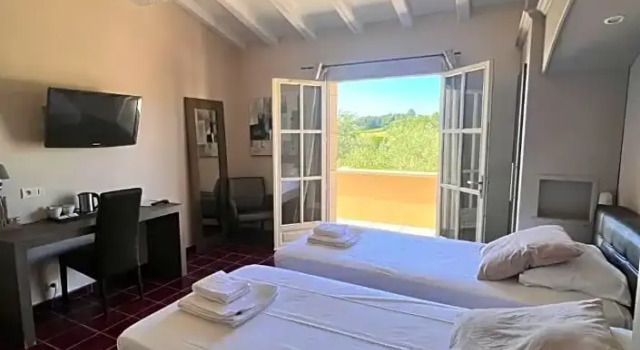 Двухместный номер Superior с видом на сад Logis Hôtel Restaurant La Bergerie
