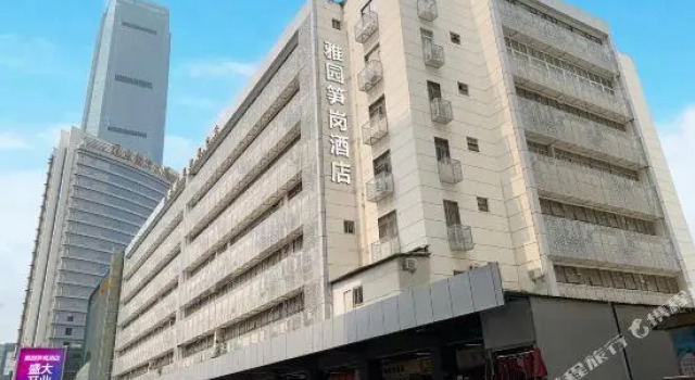 Yayuan Sungang Hotel, Rezerwuj Hotel Hotele w Shenzhen z parkingiem, Parking
