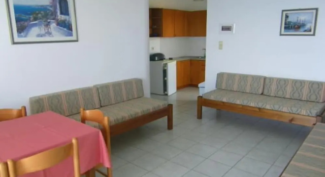 Апартаменты с балконом Cypriana Apartments