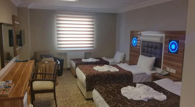 Трёхместный номер Superior Demosan Hotel