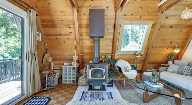 Decks, Grills + Fire Pit: Camp Connell Hideaway!, Забронировать Дом для отпуска Кэмп Коннелл штат Калифорния
