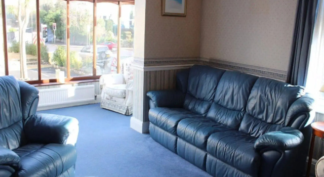 The Millbrook B & B, Book Hotel Hoteller i Torquay med parkering, nær Torre Abbey, Parkering