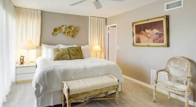 2 Mi to Indian Wells: Palm Desert Home w/ Fire Pit