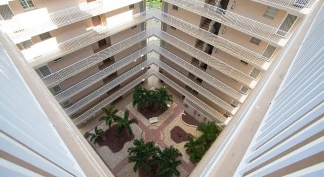 Bonita Beach & Tennis Unit 1702 1 Bedroom Condo by Redawning, Забронировать Отель Бонита-Спрингс Southwest Florida, рядом с Парк Bonita Beach