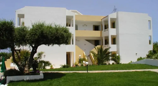 Nikolas Villas