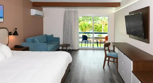 Номер Standard с видом на бассейн Golden Host Resort - Sarasota