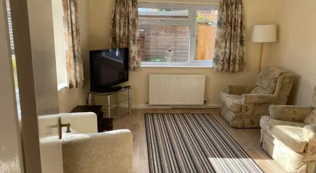 Large Ground floor apartment in the heart of Church Stretton with free parking