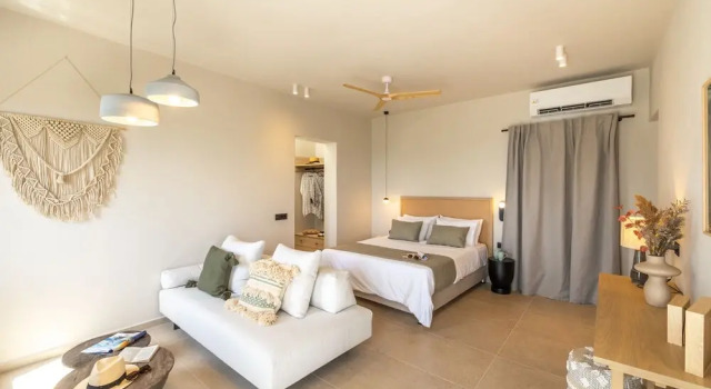 Полулюкс с видом на море Topos Suites