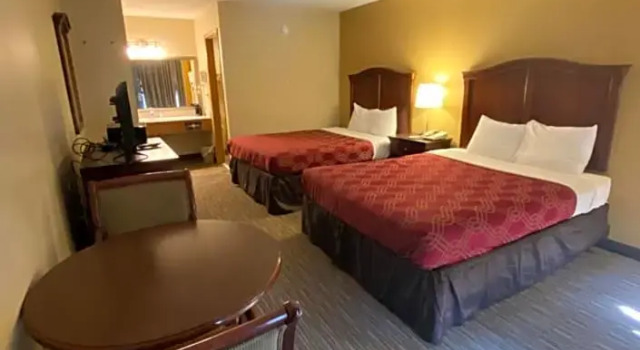 Номер Superior Howard Johnson by Wyndham Branson Theatre District