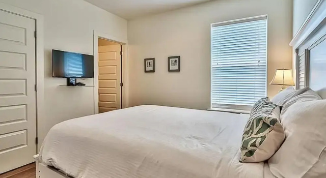 Beach Nest 4 Bedroom Holiday Home by Five Star Properties, Забронировать Дом для отпуска Виллы Санта-Роза-Бич, Вилла