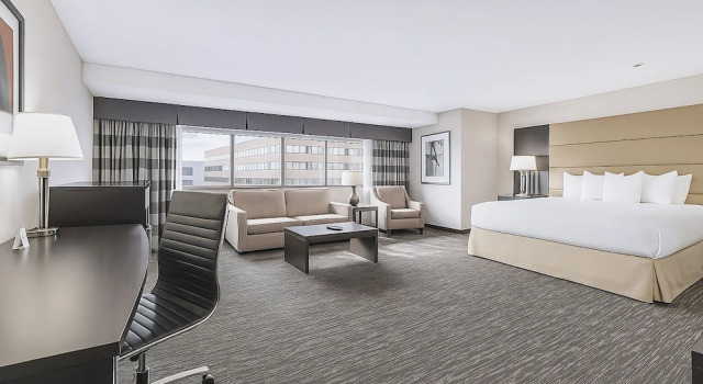 Двухместный номер Standard c 1 комнатой Ramada Plaza by Wyndham Regina Downtown