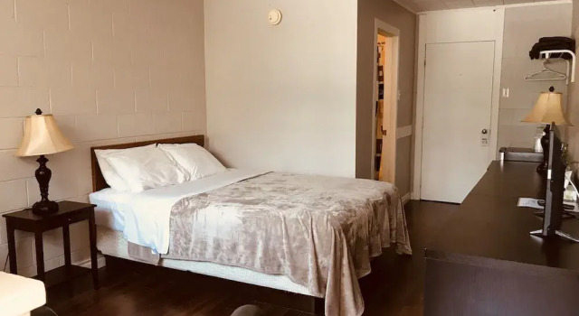 Komfortní pokoj Manitou Motor Inn